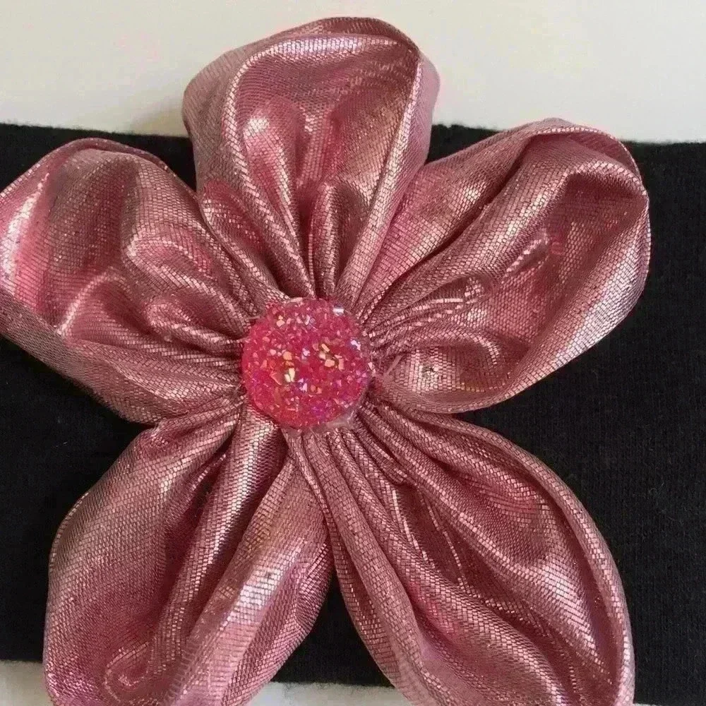 Handmade Pink🌸flower headband.